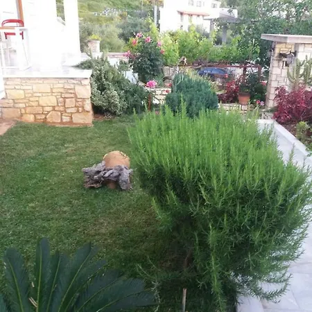 Spyridoula's 3* Himarë