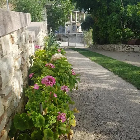 Guest house Spyridoula's Himare
