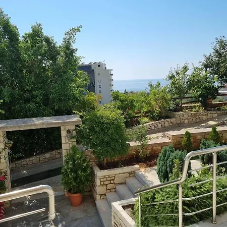Spyridoula's * Himare