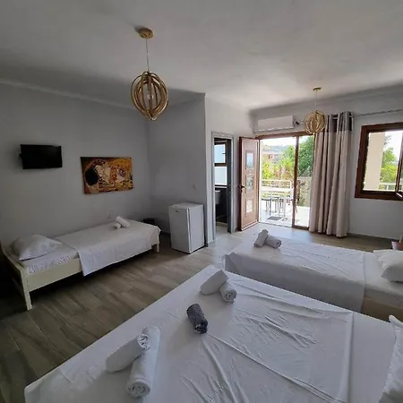 Guest house Spyridoula's Himare