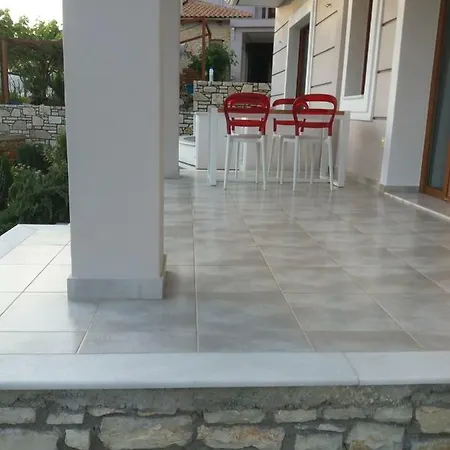 Spyridoula's Guest house Himare